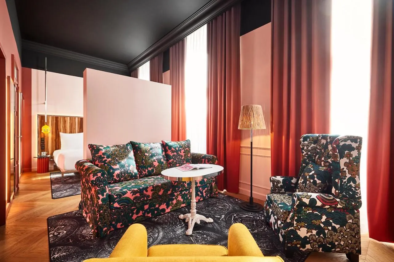 Mama Shelter Rennes Hotell 4*,